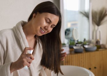 Evde Kolayca Uygulanabilecek Saç Bakım Rutinleri